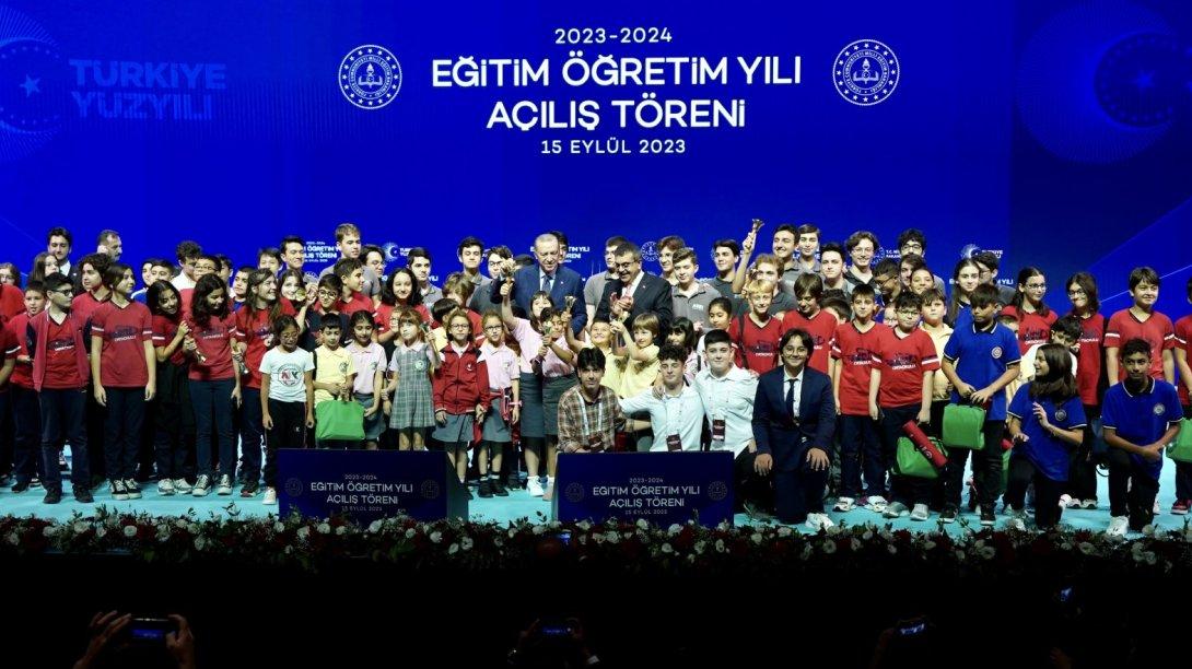 President Erdogan and Minister Tekin Attend the Opening Ceremony of the 2023-2024 Academic Year