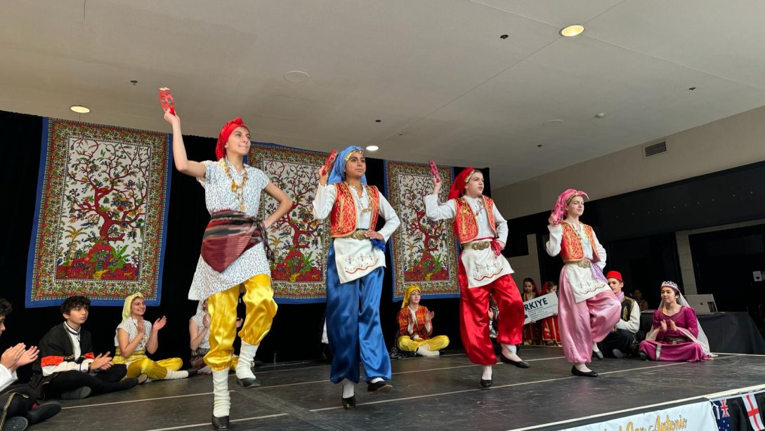Türk Yıldızları Parladı: San Antonio Folklife & Dance Festivali'nde Kültürel Mirasımızın Işığını Yansıttılar